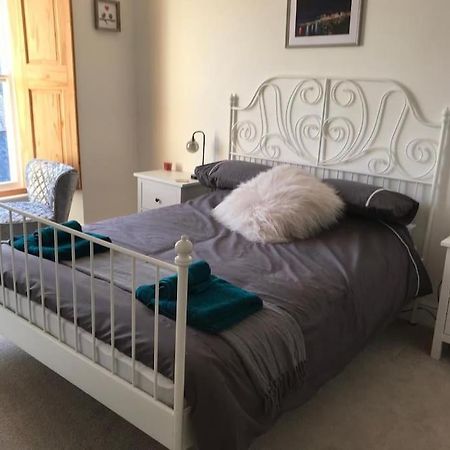 Caldey View Apartment Tenby Exterior foto